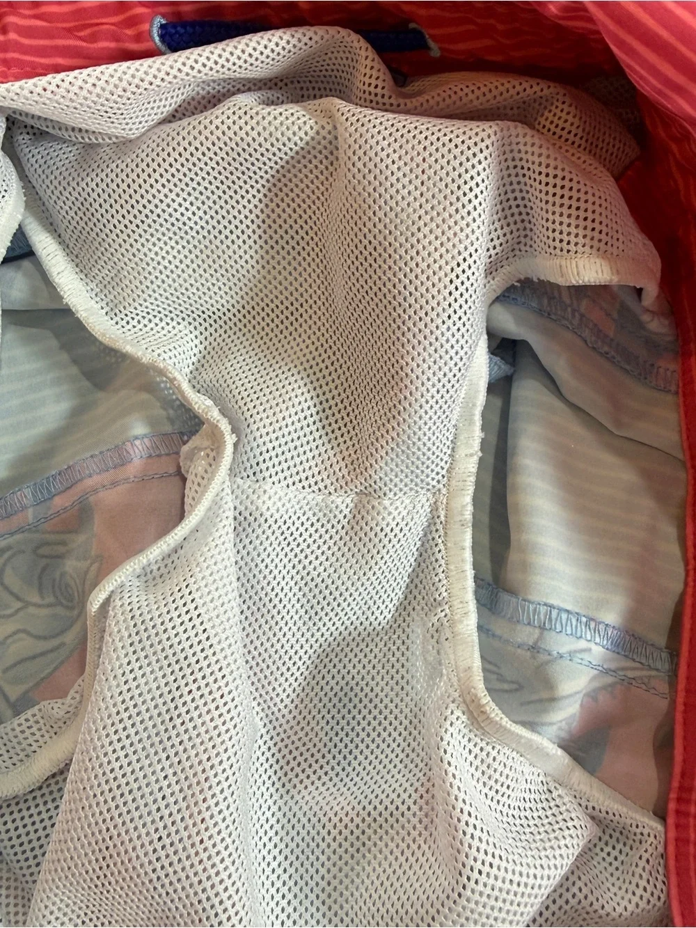 Vineyard Vines Boys Coral & Light Blue Fish-Print Swim Trunks Sz L
